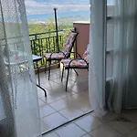 Holiday home The Art Of The View *